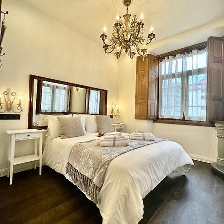 Claren'S Boutique Rooms Cangas De Narcea Bagian luar foto