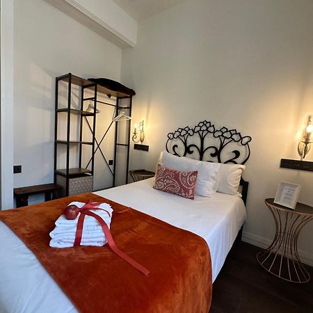 Claren'S Boutique Rooms Cangas De Narcea Bagian luar foto