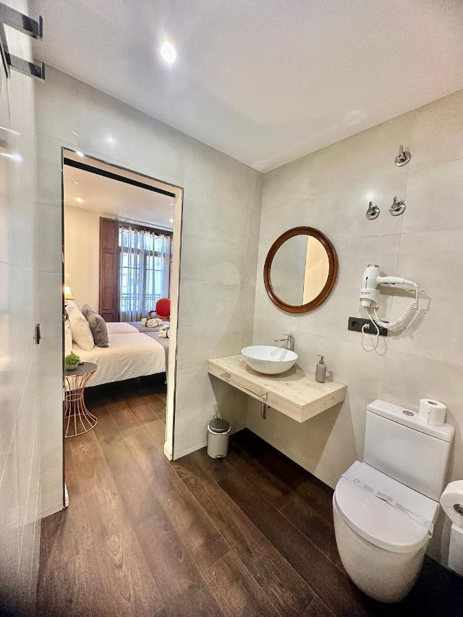 Claren'S Boutique Rooms Cangas De Narcea Bagian luar foto